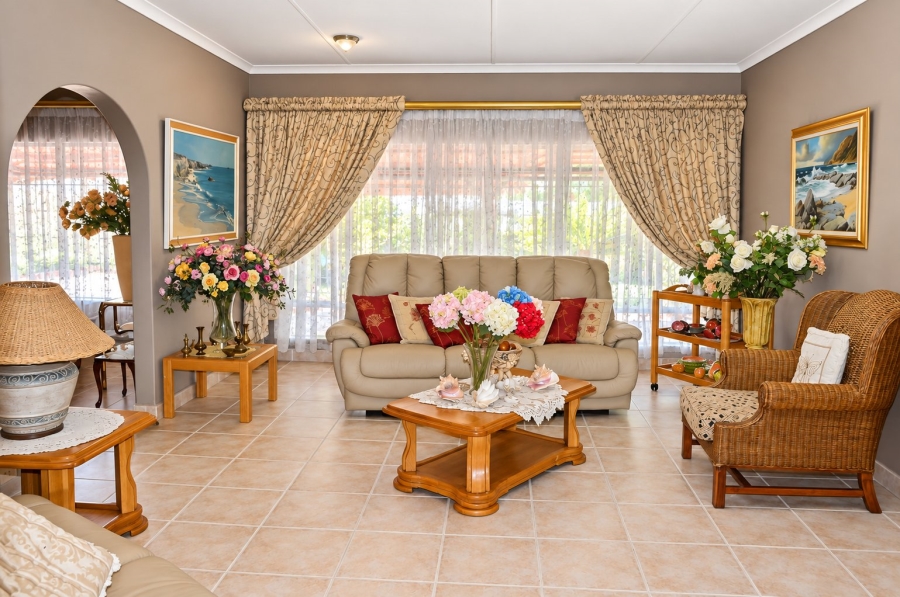 4 Bedroom Property for Sale in La Hoff North West